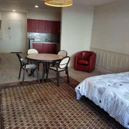 Tres Grand Studio Au Pied Du Plateau D'Angouleme. מראה חיצוני תמונה
