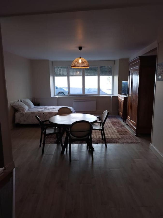 Tres Grand Studio Au Pied Du Plateau D'Angouleme. מראה חיצוני תמונה